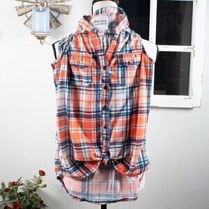 New York Laundry Sleeveless Top - Size Small - Buttondown